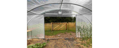 Façade sans housse de porte pour serre Normandie