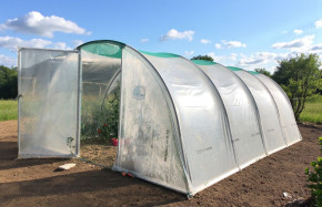Serre Tonneau Cabriolet - largeur 3,70m - système de  ventilation par le faîtage - brevet déposé