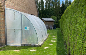 MUR_600  - La Serre Murale SERRE MURALE 2m00 x 6m00 Serre sans aérations

Surface : 12m² - 1