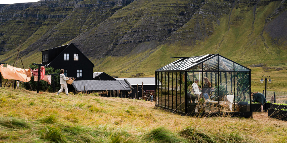 serre en verre montagne suisse