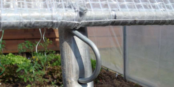 CONSEILS ET ASTUCES DE POSE D'UNE SERRE TONNEAU